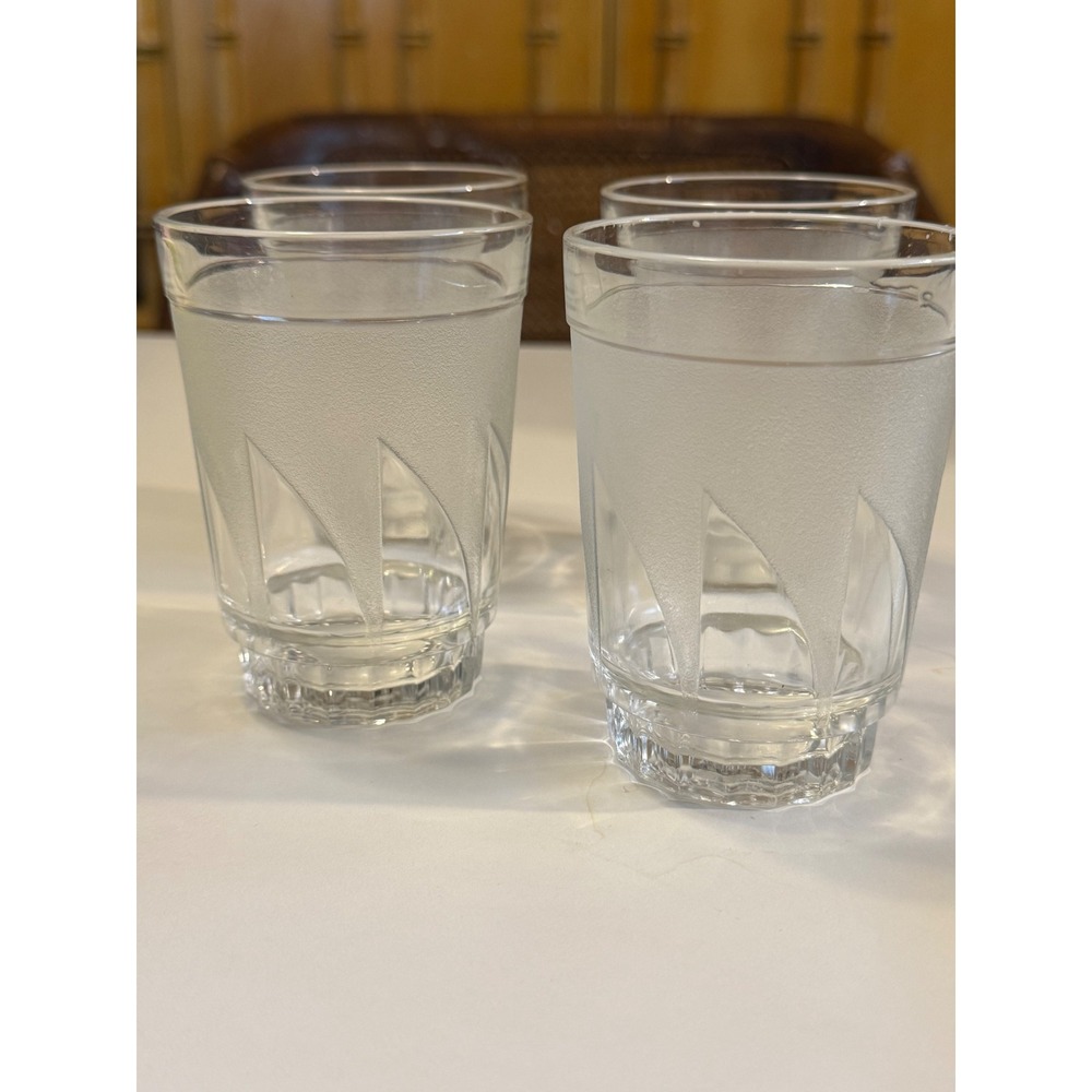 Vtg Frosted Glass Tumblers‎ Set of 4 Geometric Sail Boat Design Juice Glasses